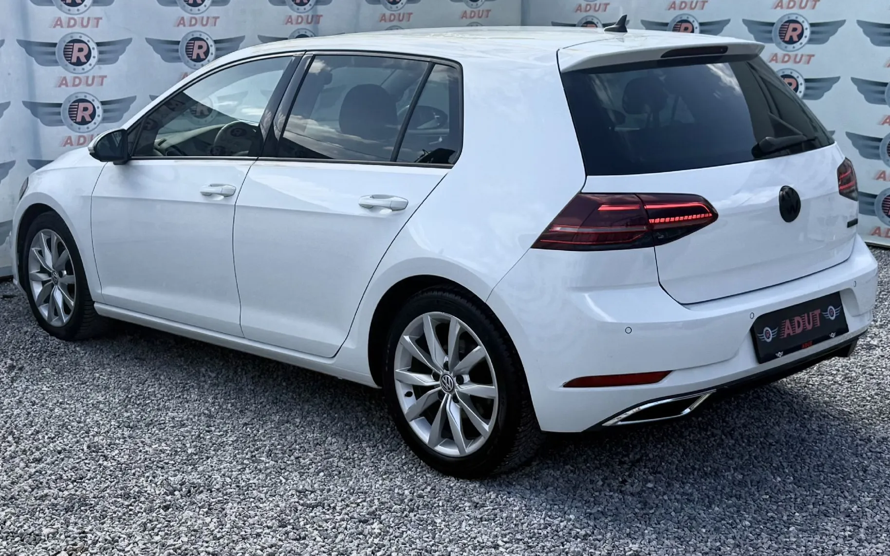 Zunanja slika - Volkswagen Golf - 2.0 TDI|4MOTION|VIRTUAL|NAVI|LED|TEMP|JAMSTVO - 4
