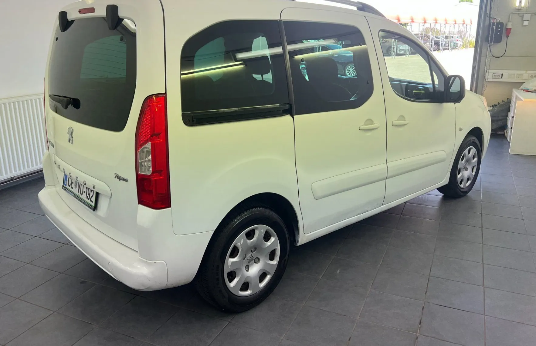 Zunanja slika - Peugeot Partner - Tepee 1.6 HDi FAP Family - 8