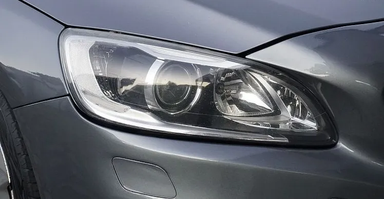 Zunanja slika - Volvo S60 - D3 A Momentum+ Xenon +Memory+ Alu 17 +Navi - 17