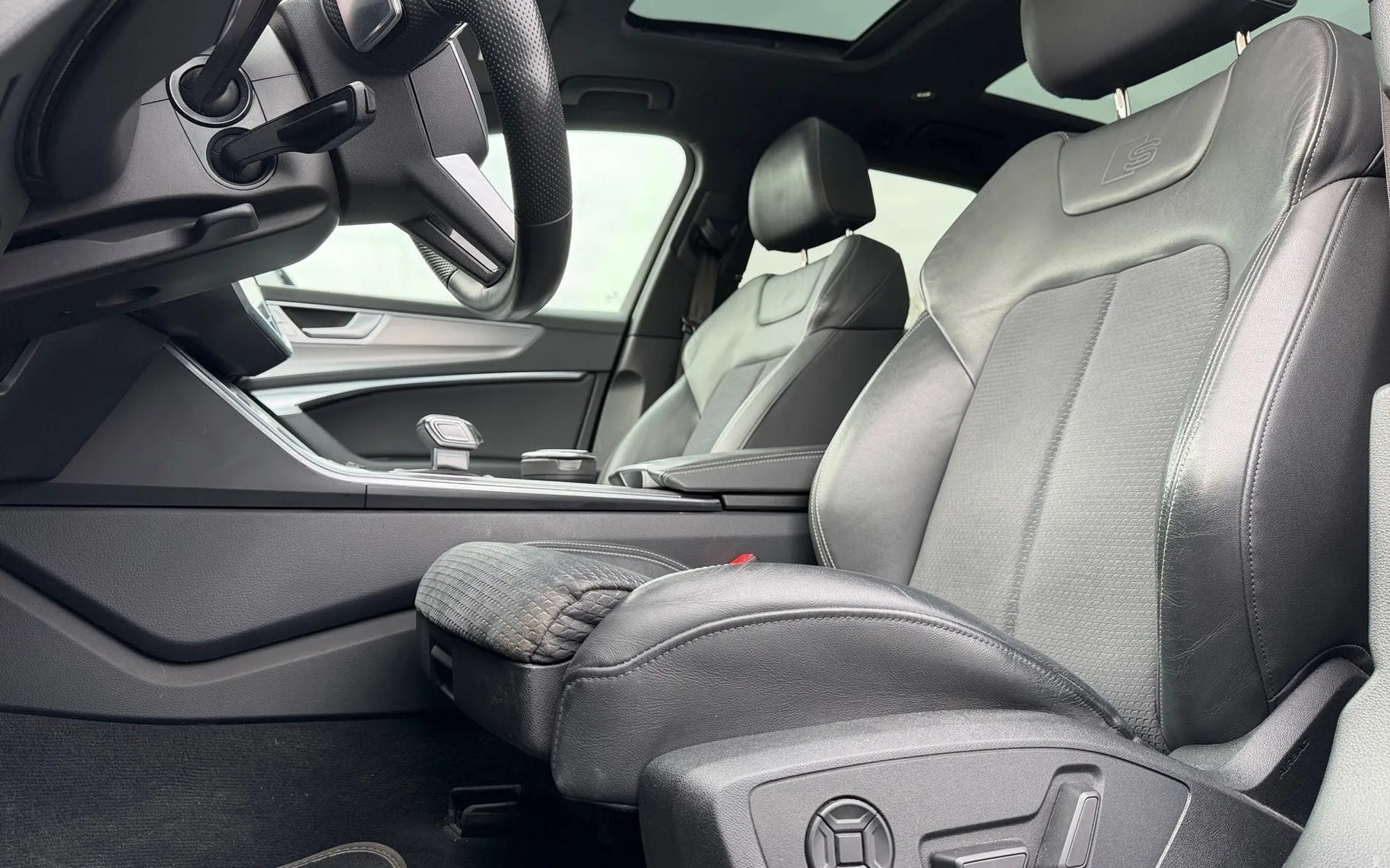 Notranja slika - Audi A6 Avant - 50 TDI Quattro tiptronic S line 210kW - 12