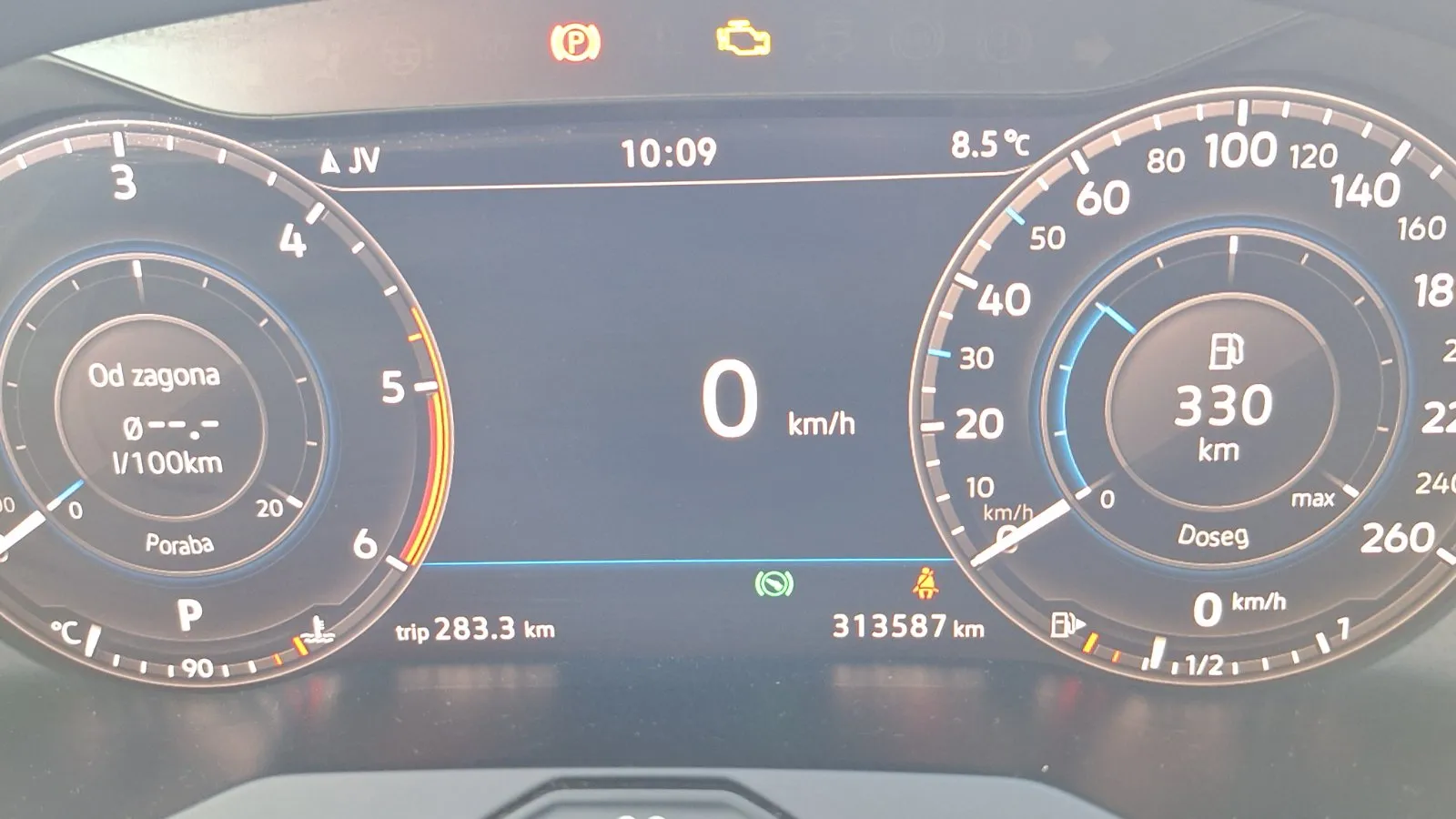 Notranja slika - Volkswagen Passat - 4Motion 2.0TDI R-Line IQ luči - 6