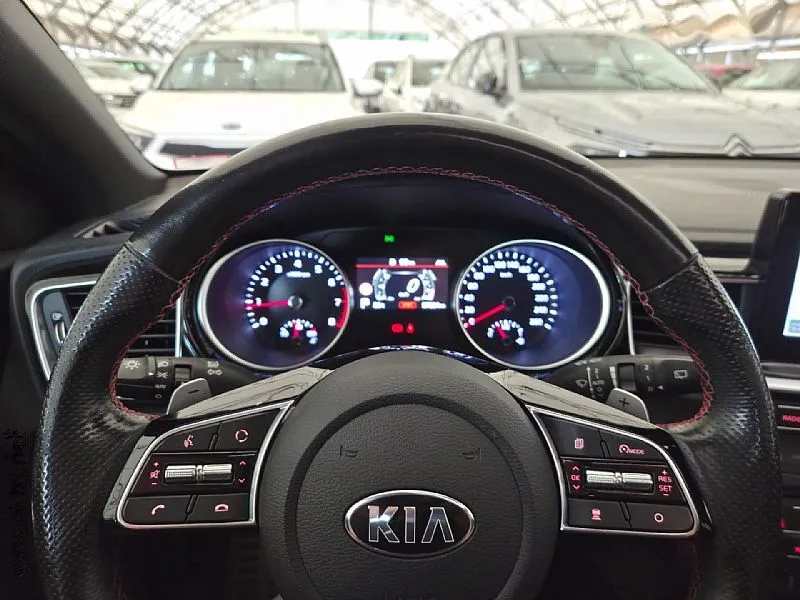 Zunanja slika - KIA Ceed - 1.6 T-GDI LX GT LED DCT GR.SED 1.LASTNIK - 13