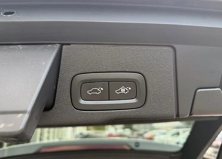 Zunanja slika - Volvo XC60 - B4D AWD AUT Inscription LED KAMERA HARMAN KARDON - 10