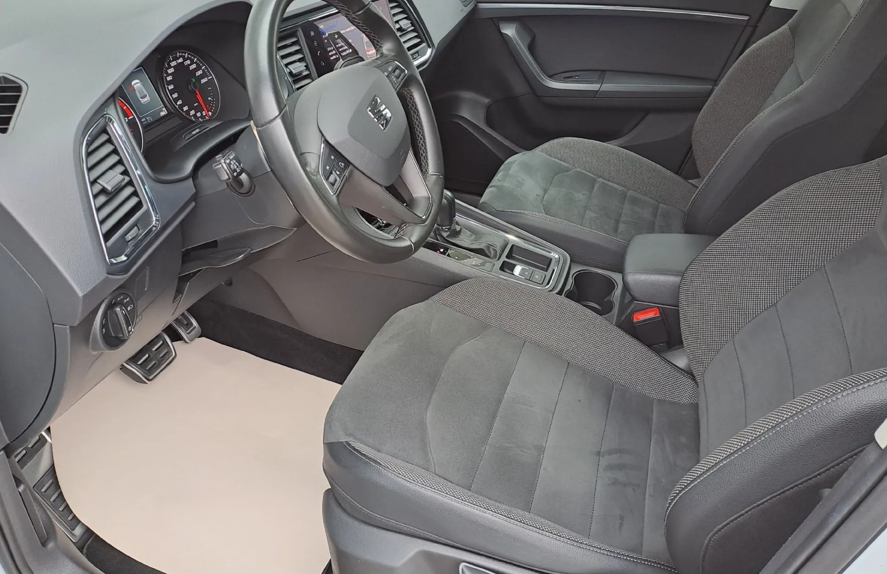 Zunanja slika - Seat Ateca - 1.5 TSI 110 KW STYLE DSG - 4