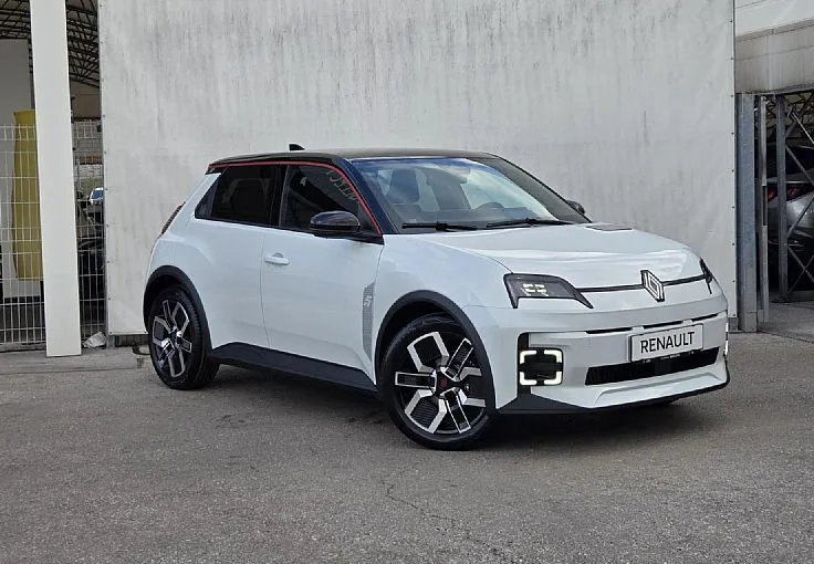 Zunanja slika - Renault 5 E-tech - Techno EV40 + Paket Zima+Udobje+Vožnja+Parkiranje - 3