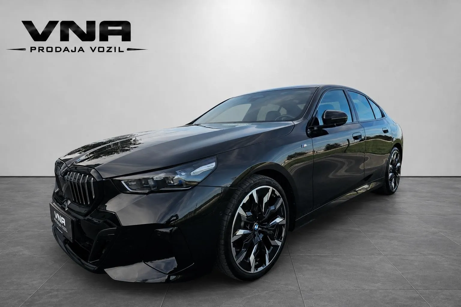 Zunanja slika - BMW serija 5: - 520i Avt. |PANORAMA|KAMERA|RADAR|AMBIENT|HARMAN| - 1