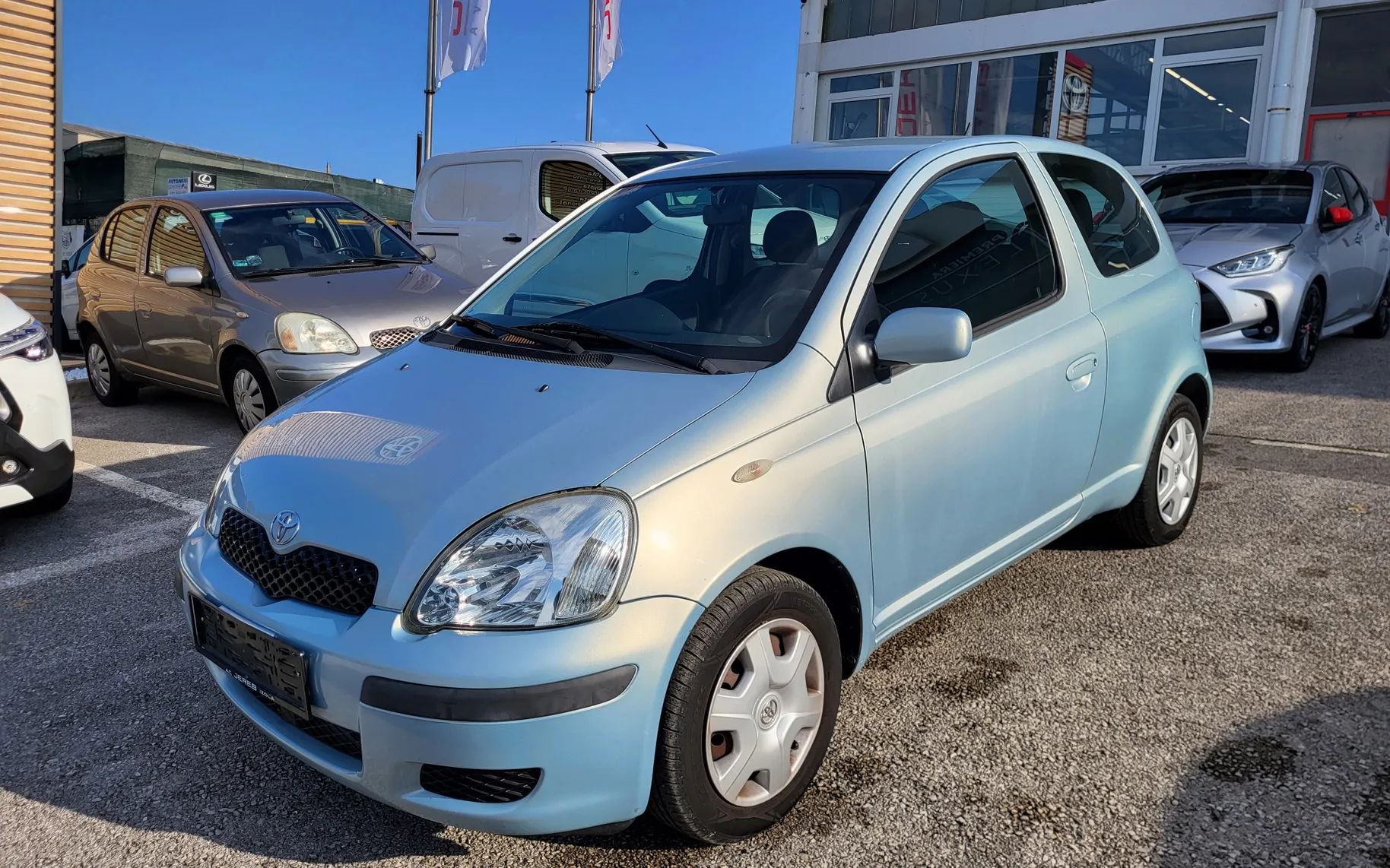 Zunanja slika - Toyota Yaris - 3V 1.0 VVT-i - 1