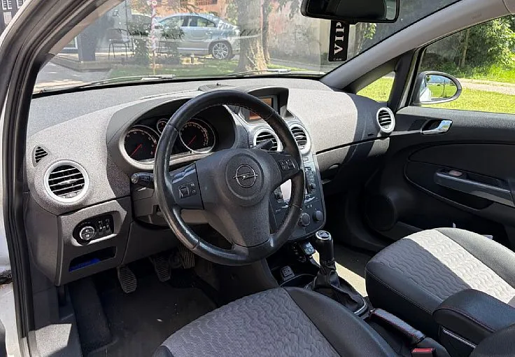 Zunanja slika - Opel Corsa - 1.6 TURBO OPC line - 150 KM - 9