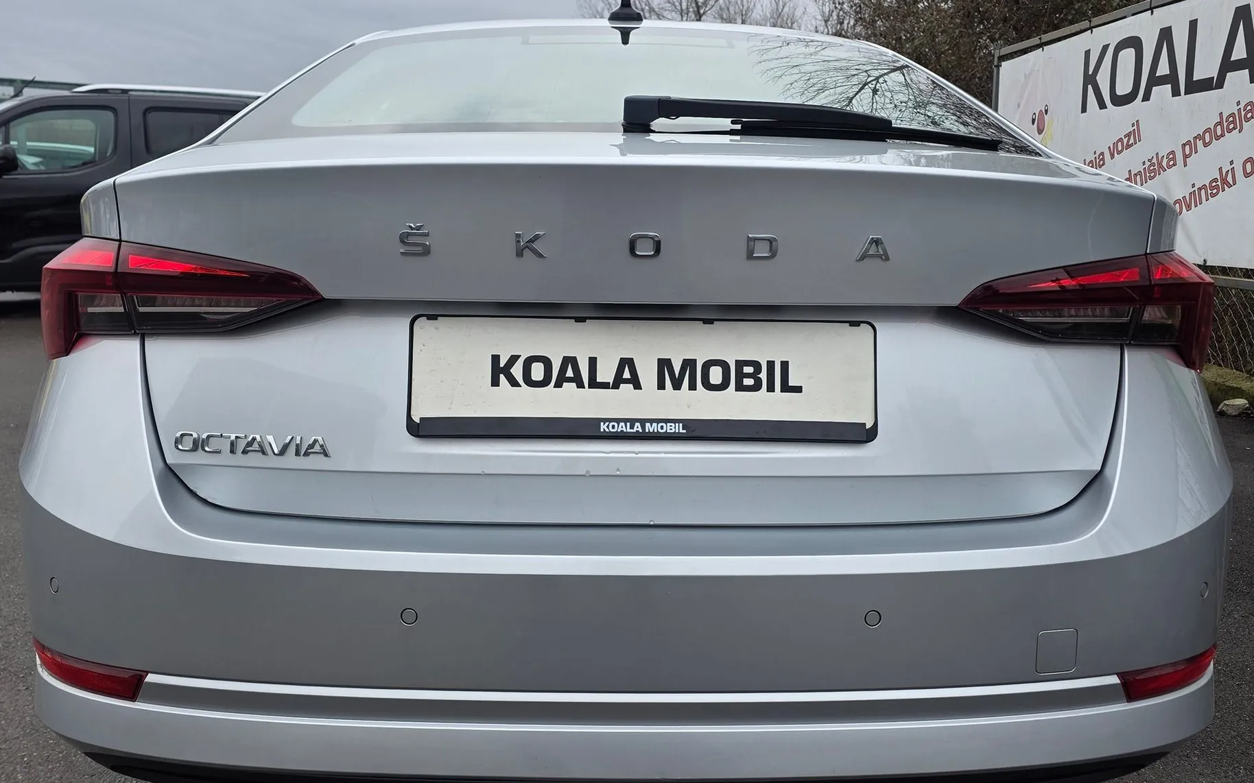 Zunanja slika - Škoda Octavia - 2.0 TDI LIMUZINA LED-ALU PLATIŠČA-ZASLON-PDC-1.LAS - 5