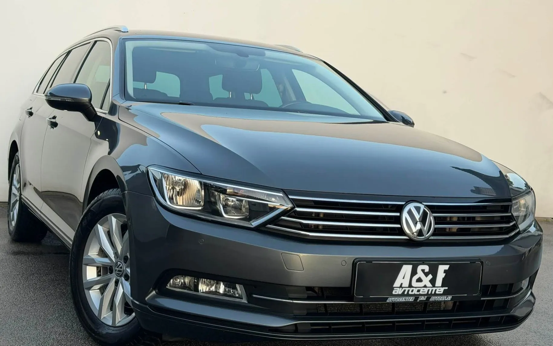 Zunanja slika - VW Passat - Variant 2.0 TDI-DSG-H LINE-NAVI-4X KLIMA-LIZING ZA TUJCE- - 3
