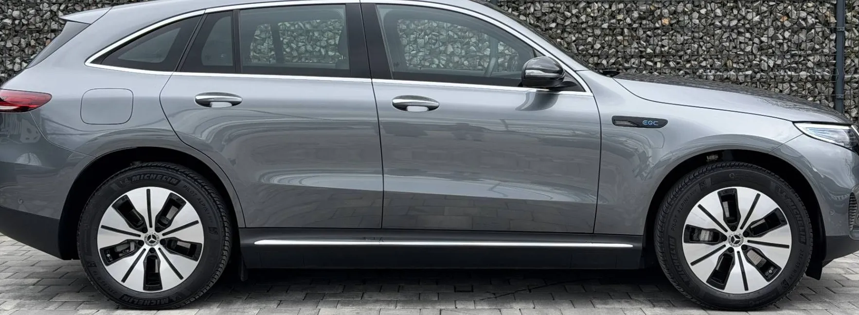 Zunanja slika - Mercedes-Benz EQC - 400 4MATIC |SLO|1.LASTNIK|KAM|MASAZA|AMBI|ACC|... - 8