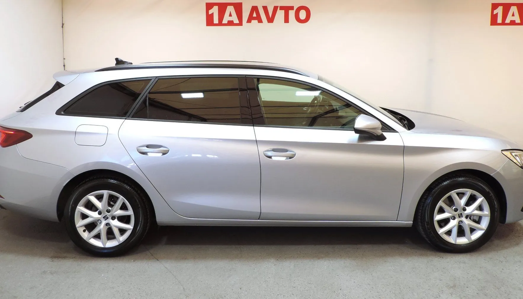 Zunanja slika - Seat Leon - ST 2.0 TDI DSG ACC-LED-NAVI - 4