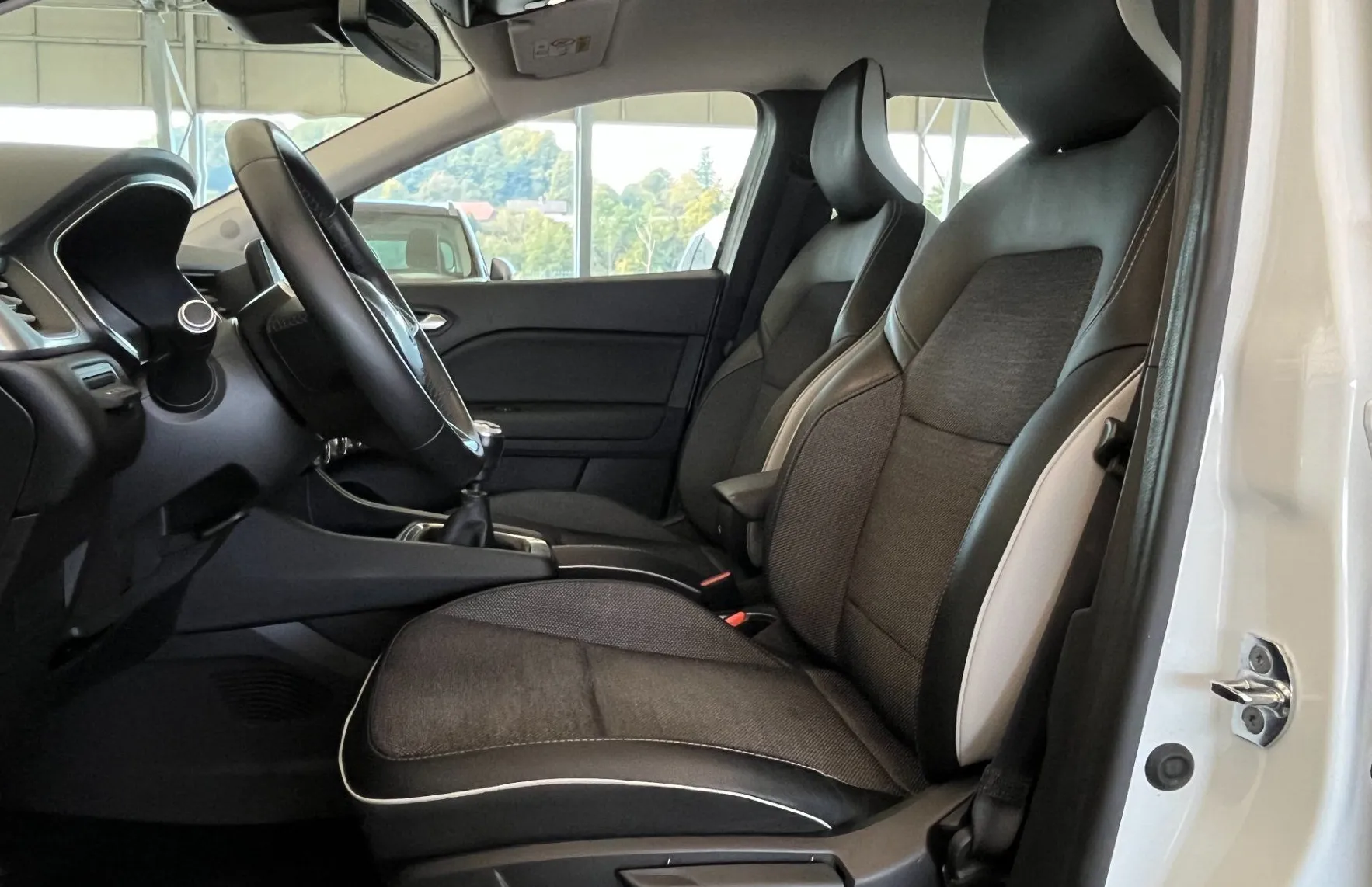 Zunanja slika - Renault Captur - TCe 90 Intens - 1. LASTNICA - SLOVENSKI - 10