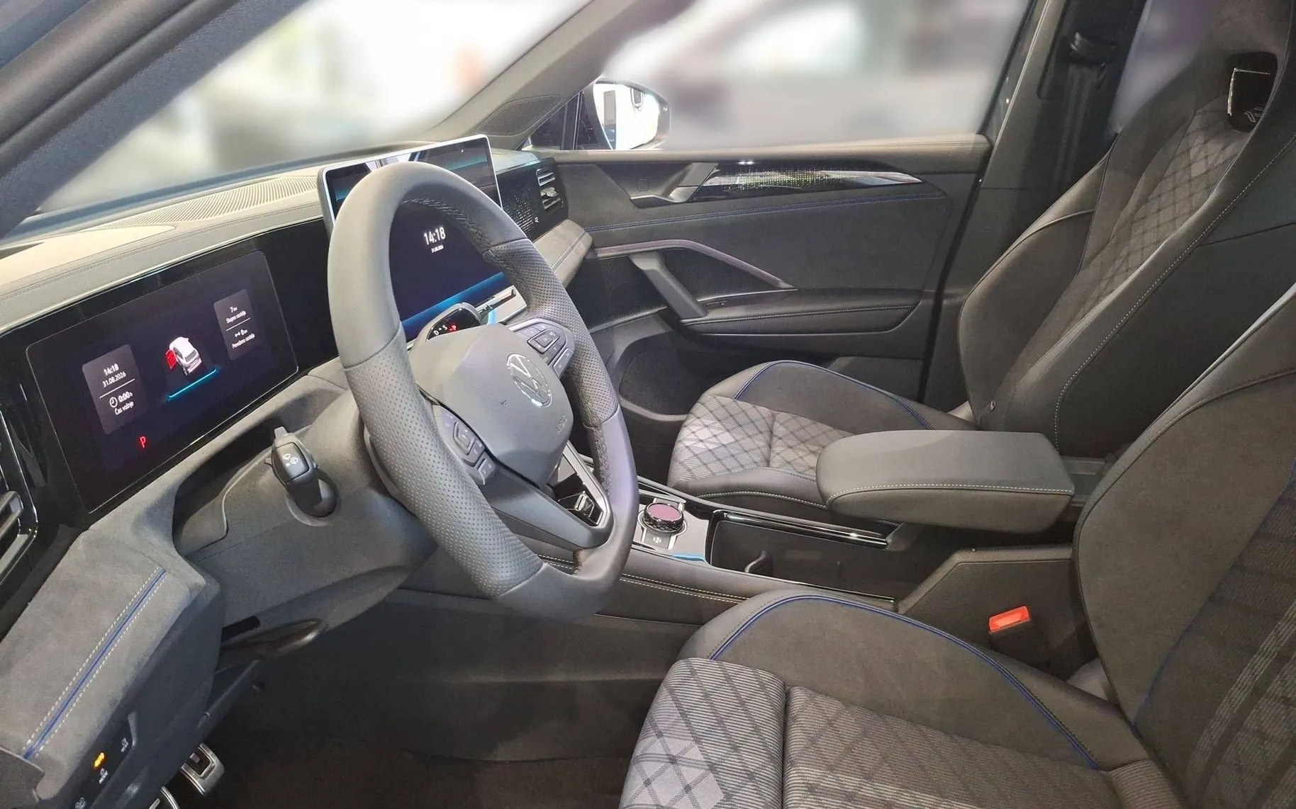 Notranja slika - Volkswagen Tiguan - 1.5 TSI eHybrid 4Joy DSG - 8
