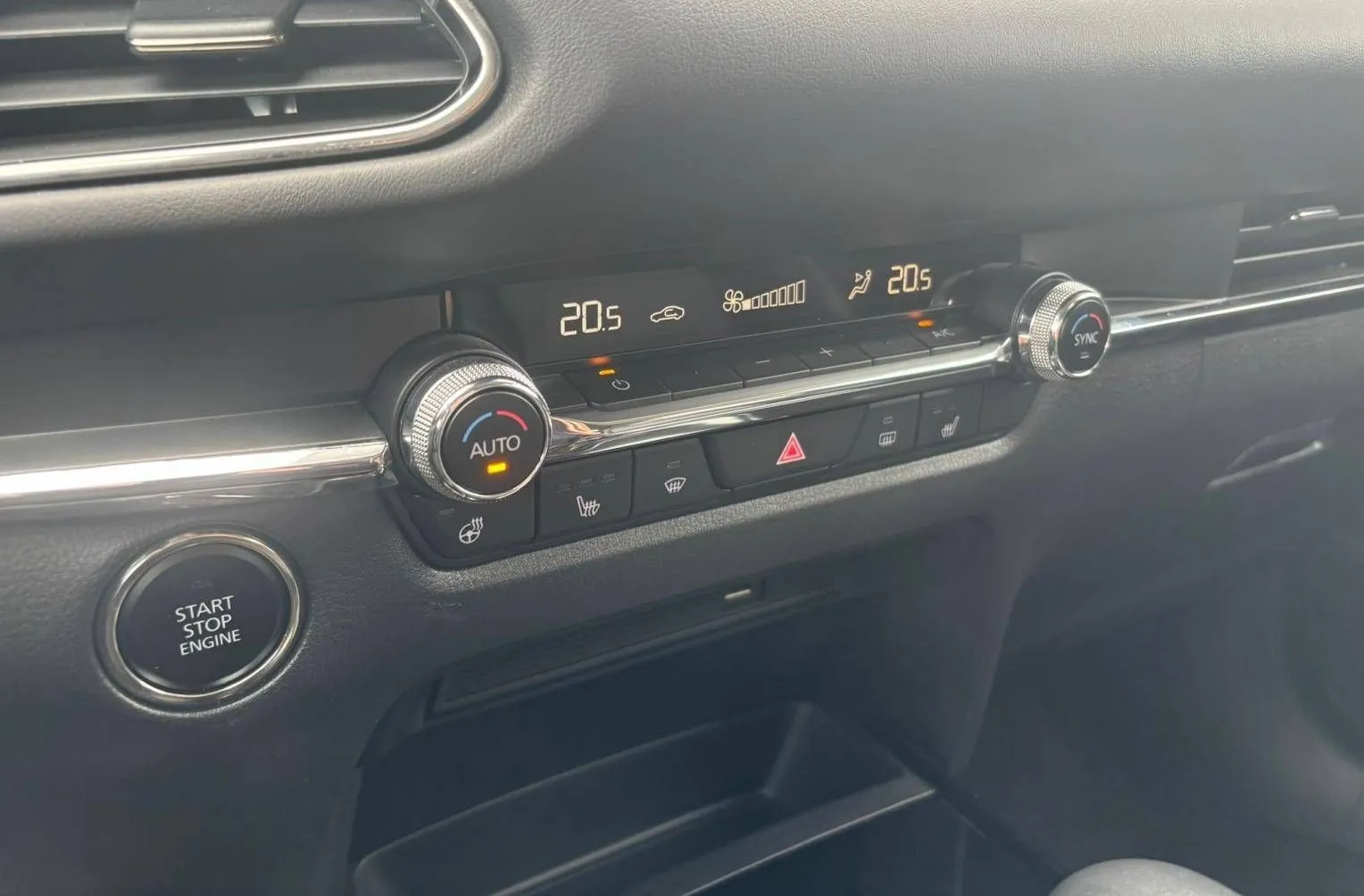 Notranja slika - Mazda CX-30 - X180 GT Plus Sound Luxury Safety SD Avt. 360.CAM - 14