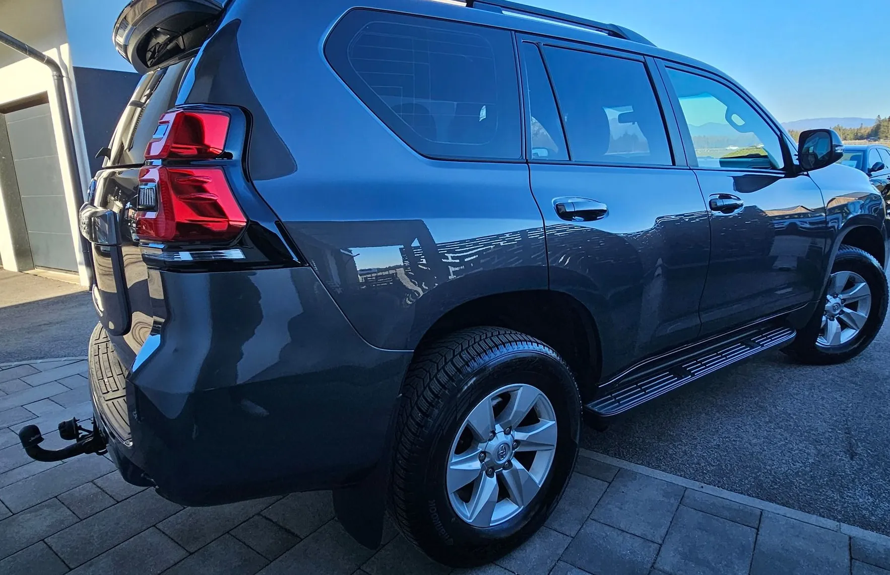 Zunanja slika - Toyota Land Cruiser - 2.8 D-4D AWD Premium-Le 165.000 km- EL.Sede  382 i-K - 19