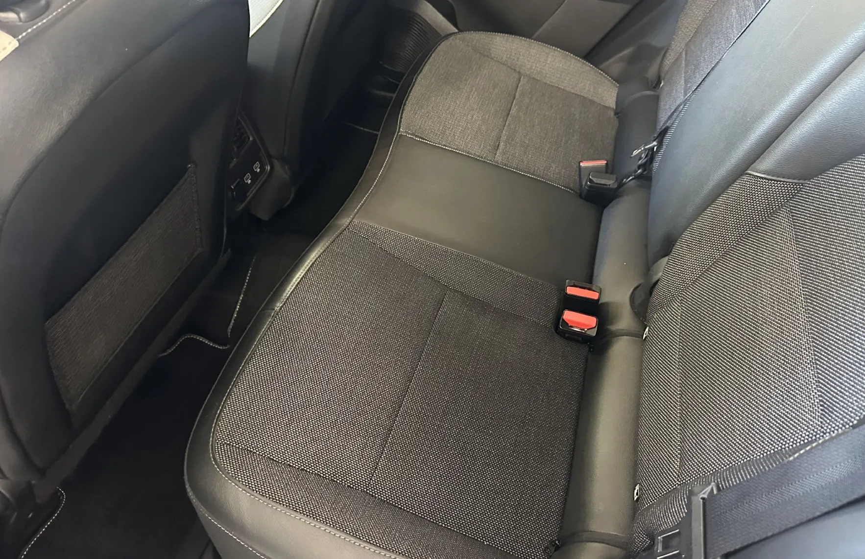 Zunanja slika - Renault Captur - TCe 130 Intens.TCe 130.USNJE.NAVI.96 KW.BENZIN - 5