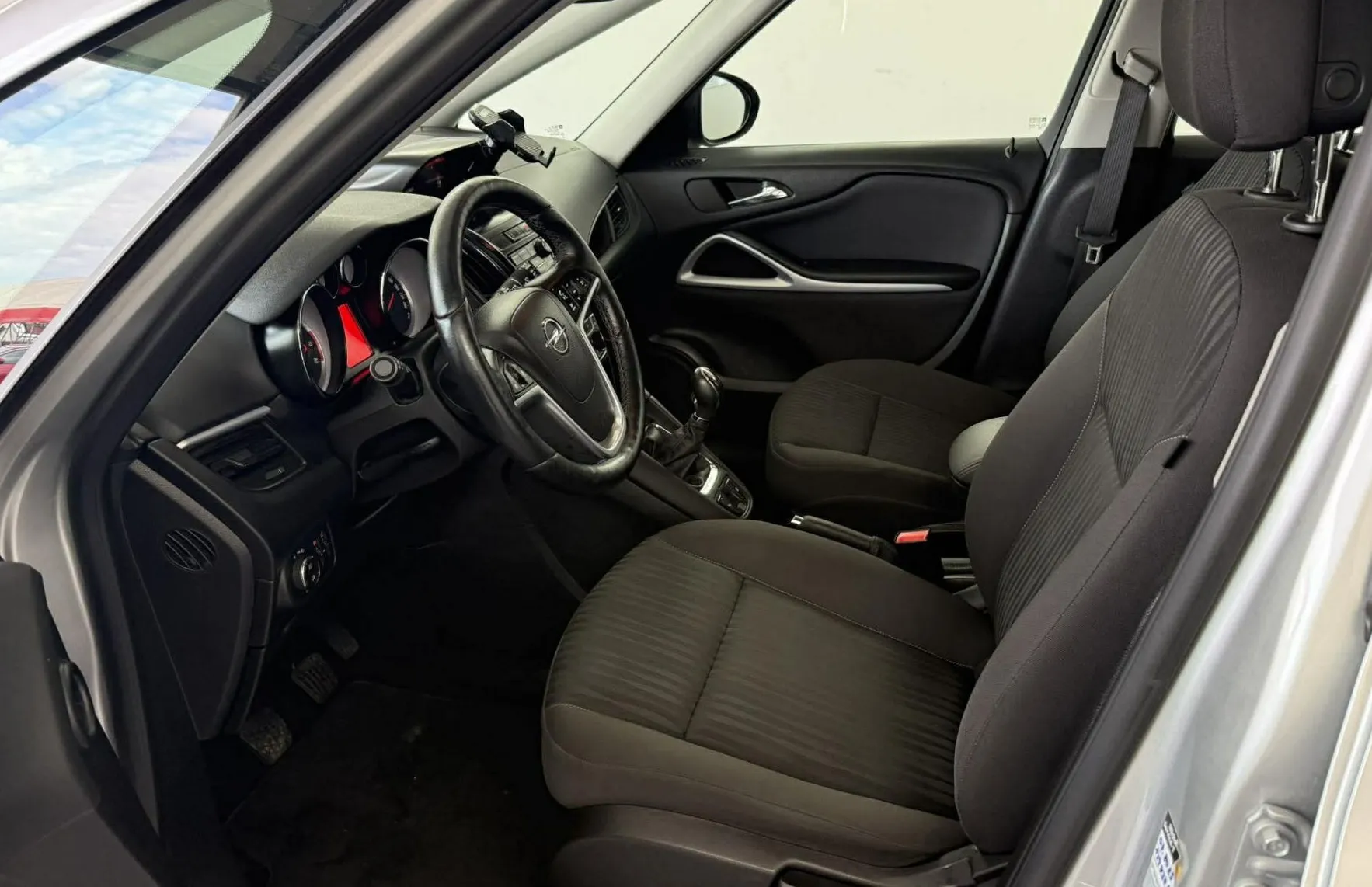 Zunanja slika - Opel Zafira - Opel  1.4 TURBO 103KW.NEMŠKI.NAVI.7 SEDEŽEV. - 16