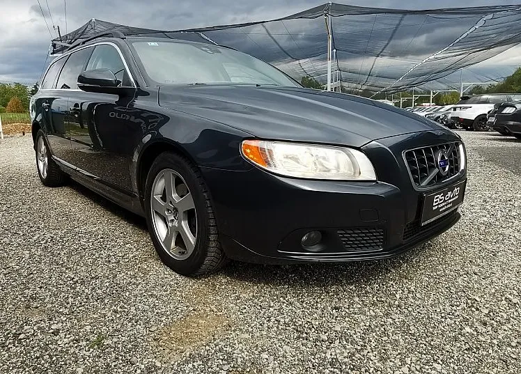 Zunanja slika - Volvo V70 - D2 Summum-NAVI-USNJE-PDC-ALU - 3