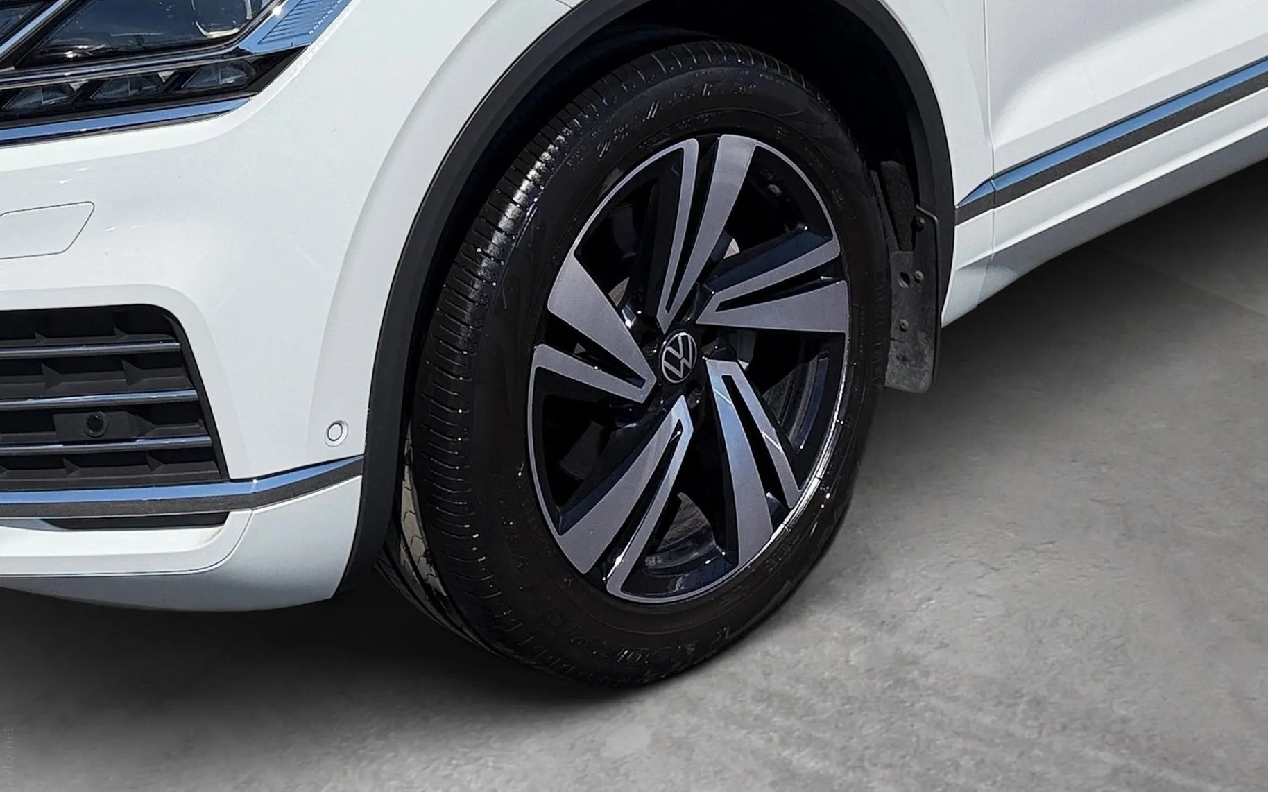 Zunanja slika - Volkswagen Touareg - 4motion V6 TDI Elegance Tiptronic-Slovensko vozi - 6