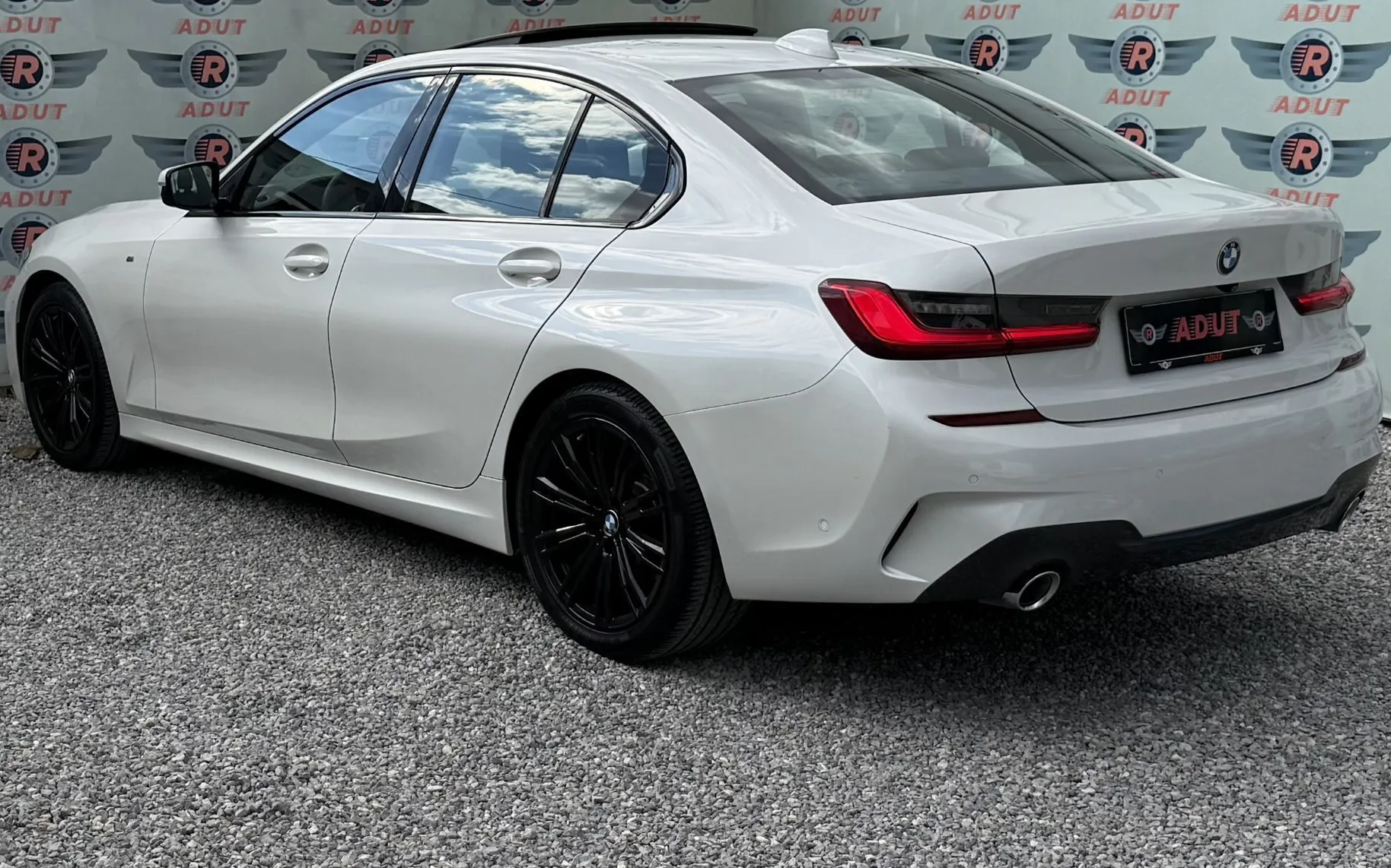 Zunanja slika - BMW Serija 3 - : 320d|M-sport|PANO|360CAM|HEADUP|AMBI|LED|VIRTUAL.. - 4