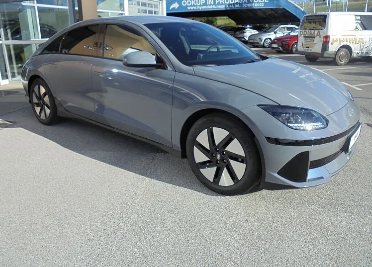 Zunanja slika - Hyundai Ioniq 6 - BEV 77KWH PREMIUM°Winter°elekt.kljuke°AKCIJA° - 2
