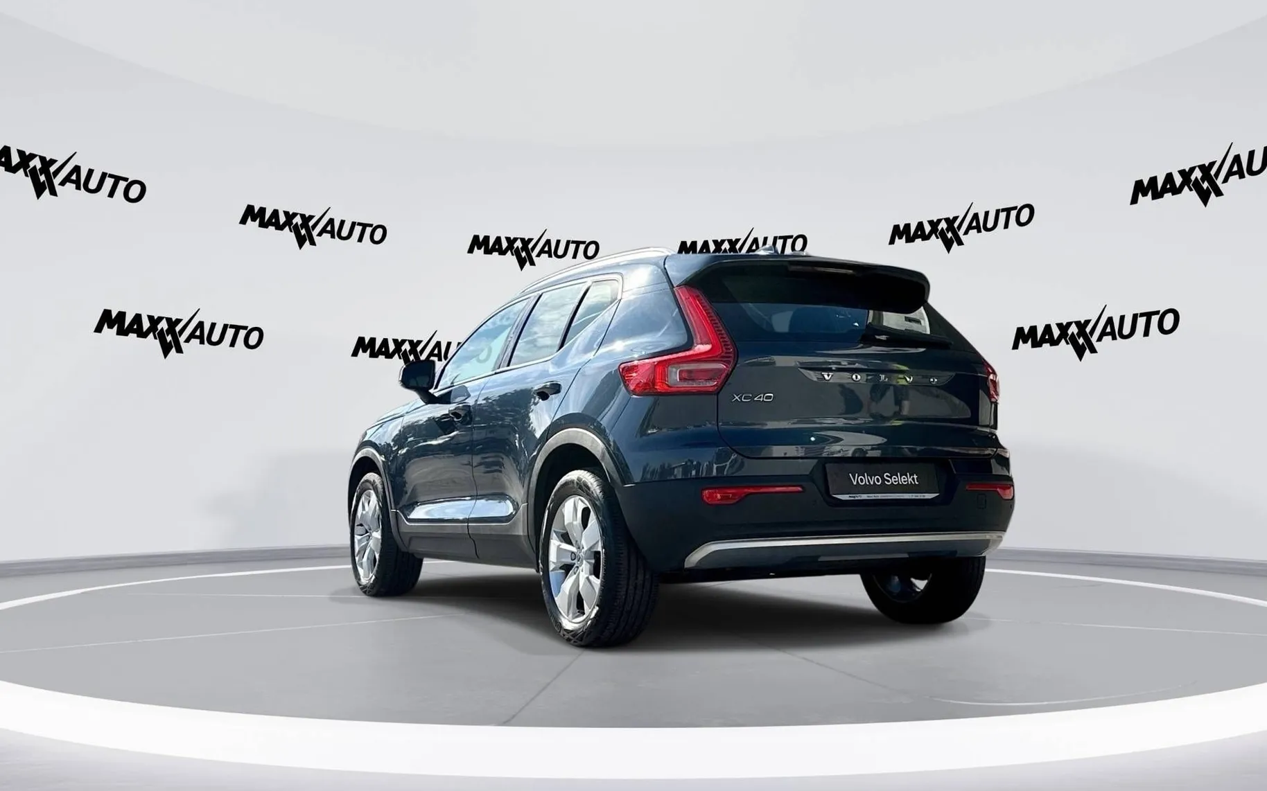 Notranja slika - Volvo XC40 - T3 Momentum Pro Avt. - 7