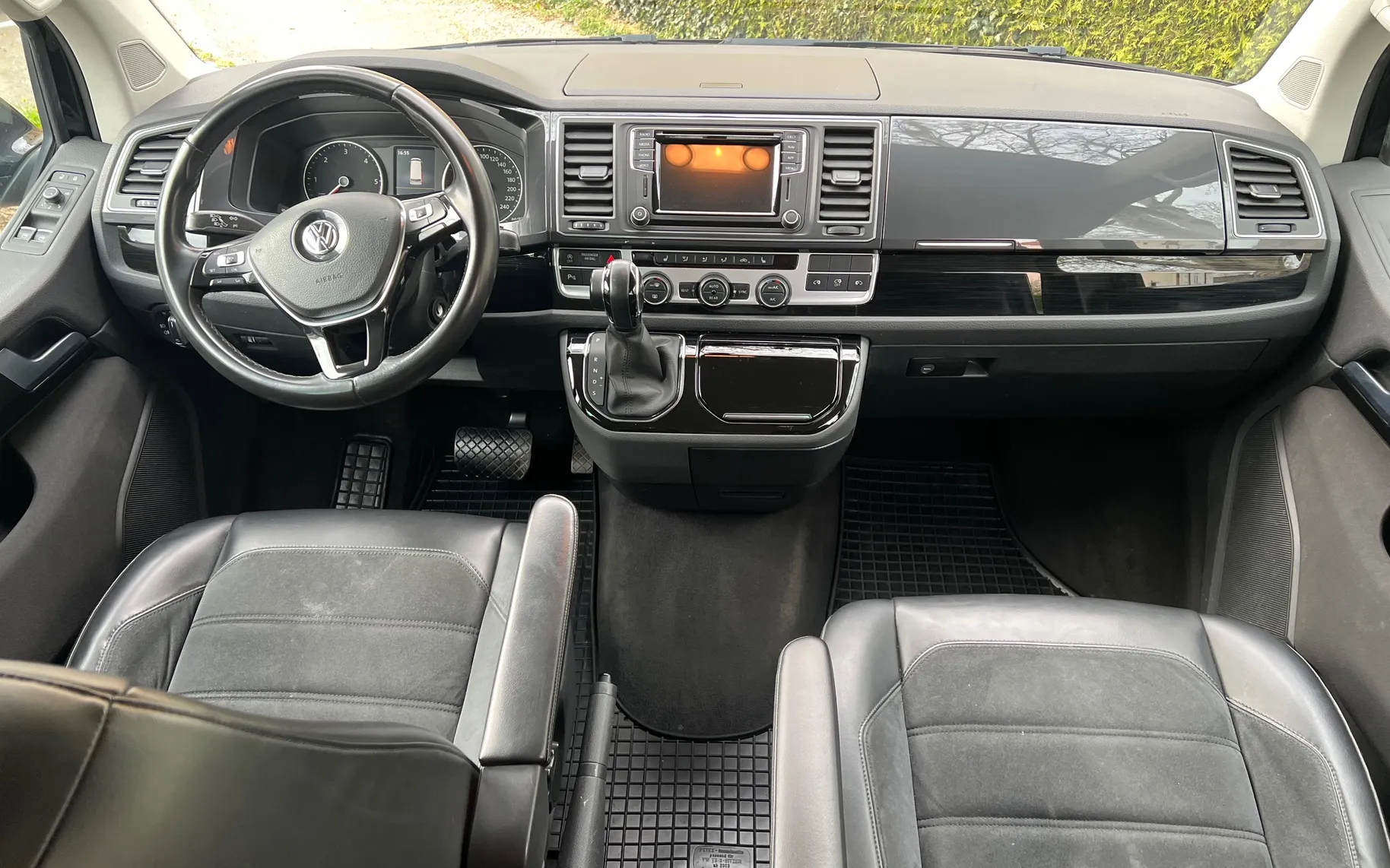 Notranja slika - Volkswagen Multivan - 2,0 TDI KMR Comfortline DSG - 8