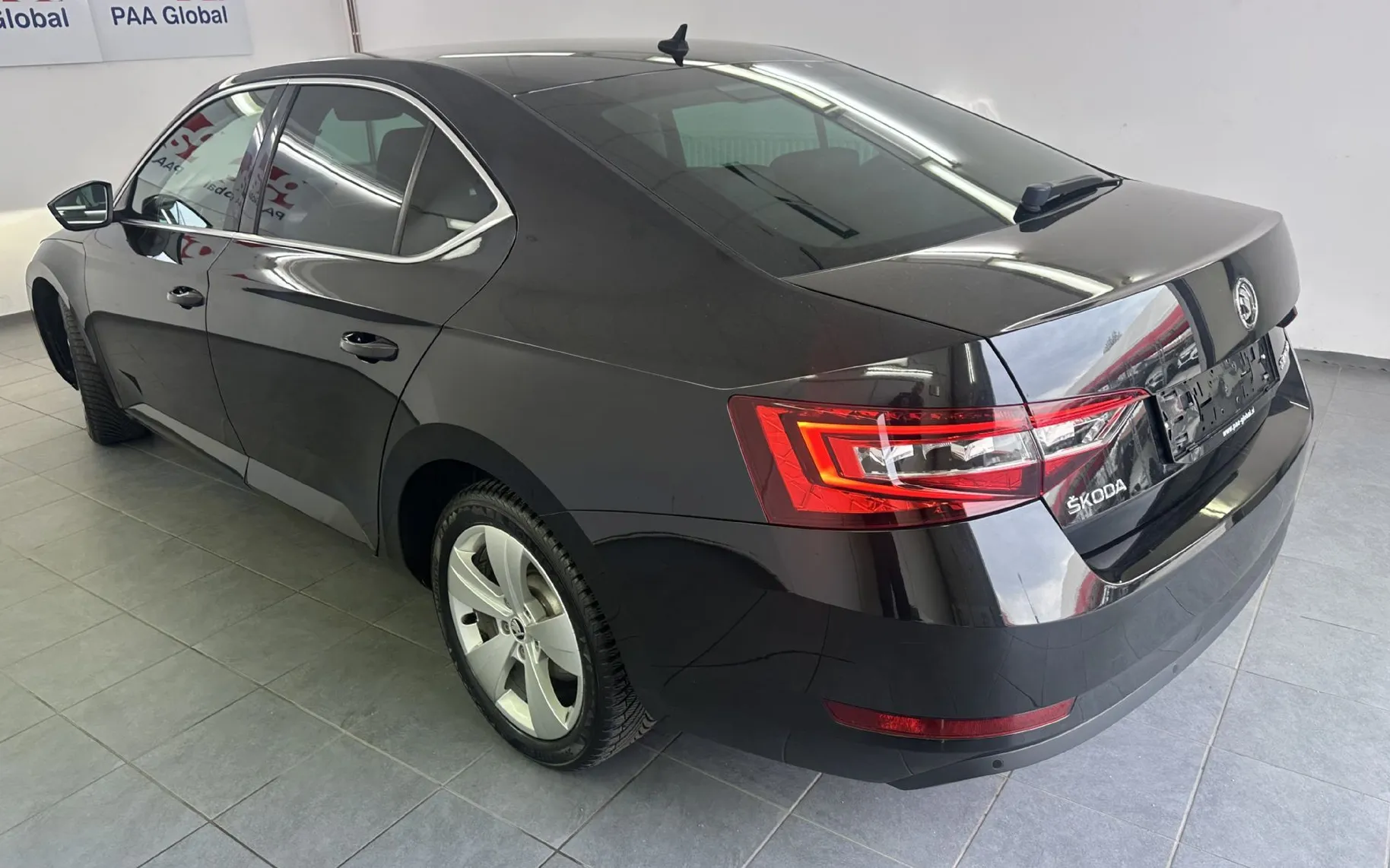 Zunanja slika - Škoda Superb - 2.0 TDI Active DSG.LIMO.KAMERA.NAVI.SAMO 85.000 KM - 16