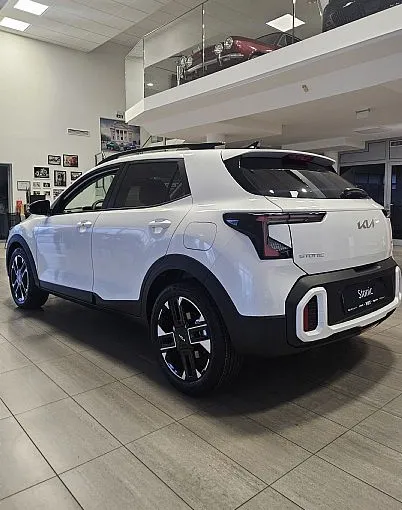 Zunanja slika - KIA Stonic - 1.0 T-GDI  HP  GT-LINE DCT NHEV + ZIMSKE GUME - 4