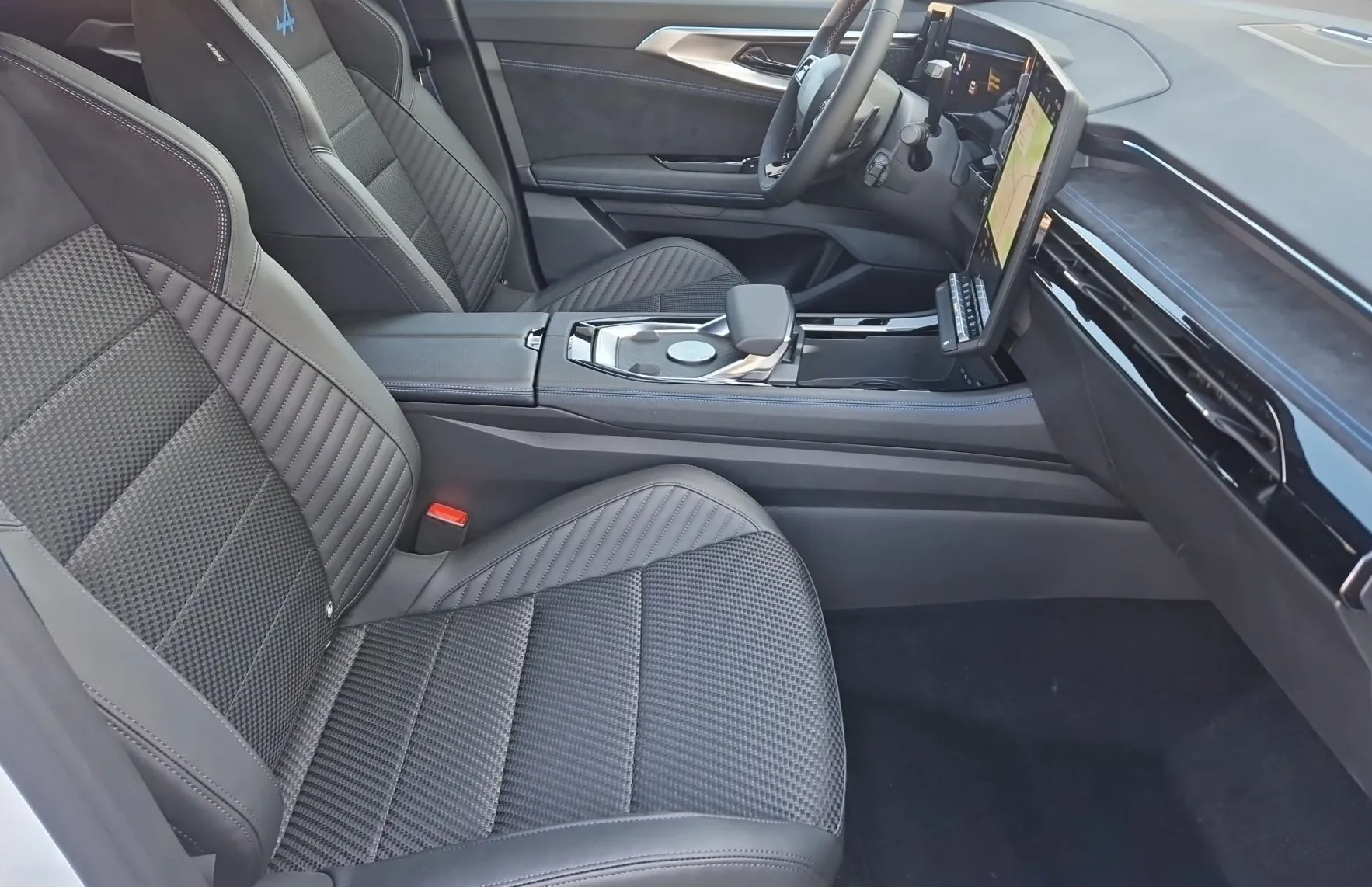 Zunanja slika - Renault Austral - E-Tech 200 Full hybrid Esprit Alpine Avt. - 14