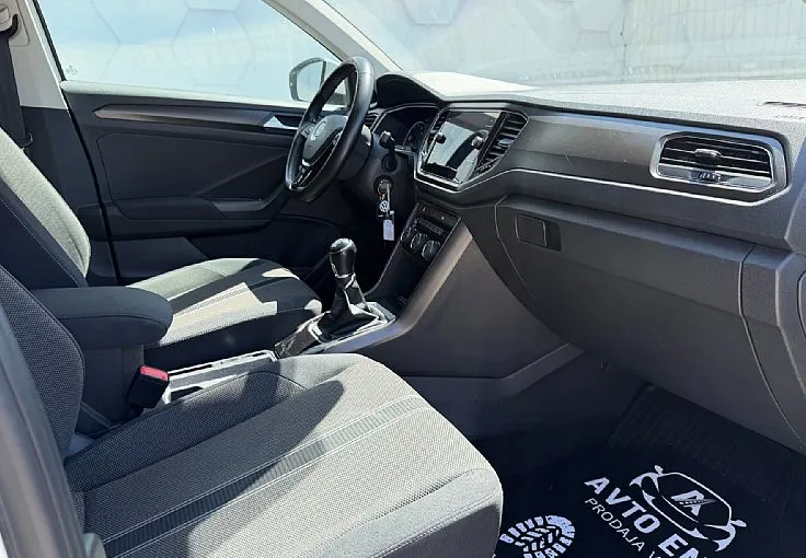 Zunanja slika - Volkswagen T-Roc - ACC - LANE ASS. - GRETJE SED. - 9