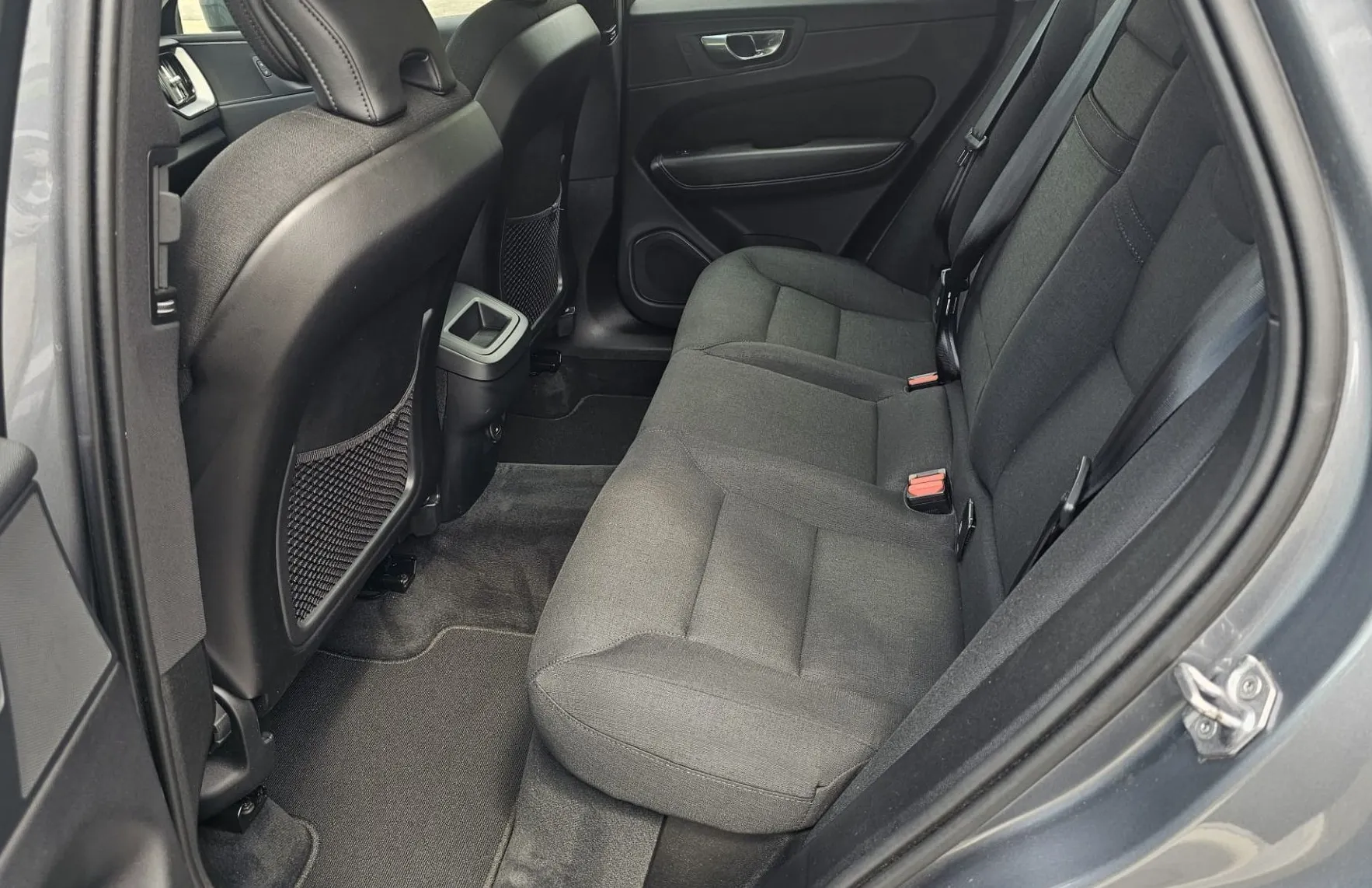 Zunanja slika - Volvo XC60 - B4D AWD Mom.Pro Avt.|panorama|wirtual|Navi|AC|Asis - 10