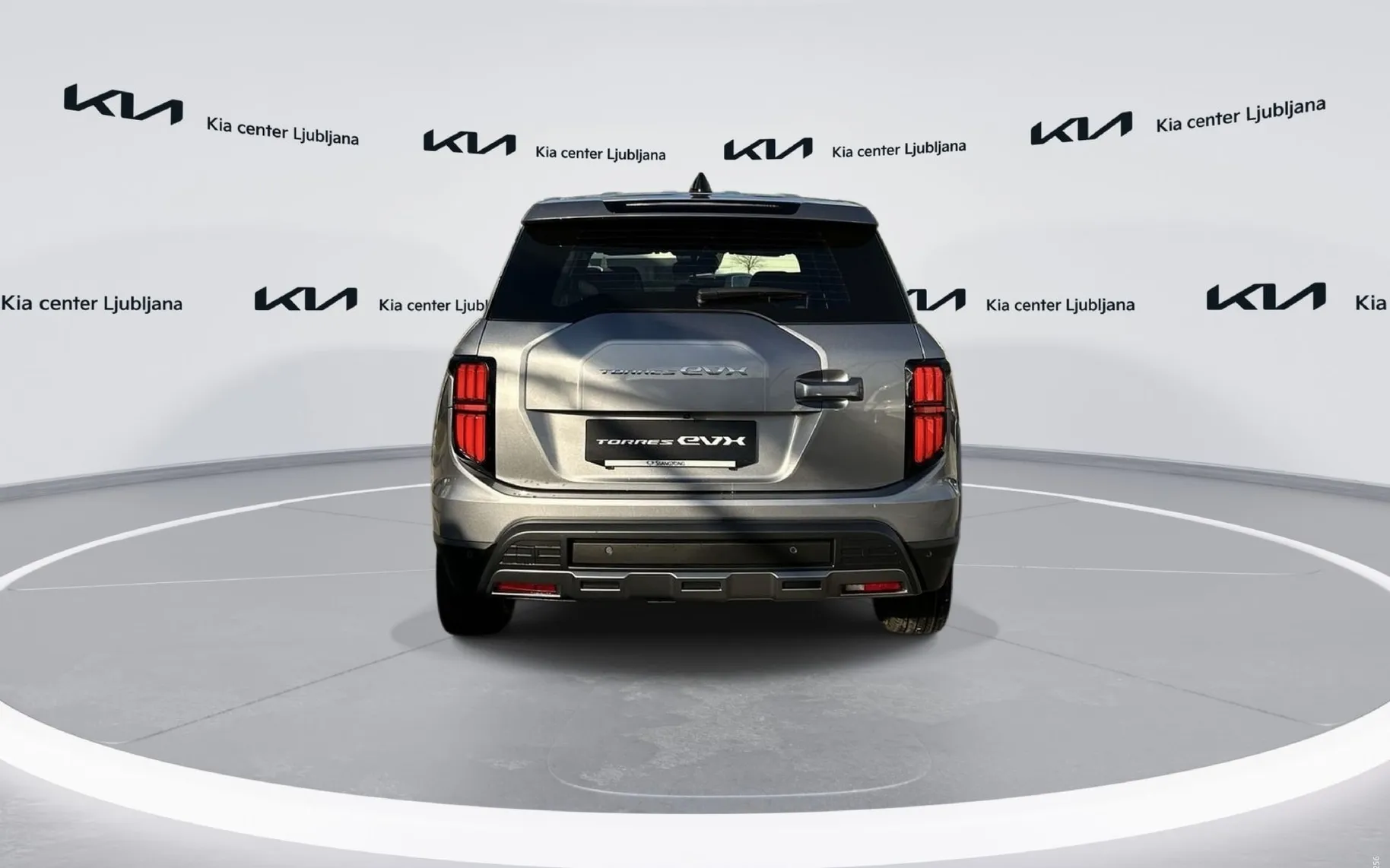 Zunanja slika - KG Mobility Torres - EVX Explore 2WD - 6