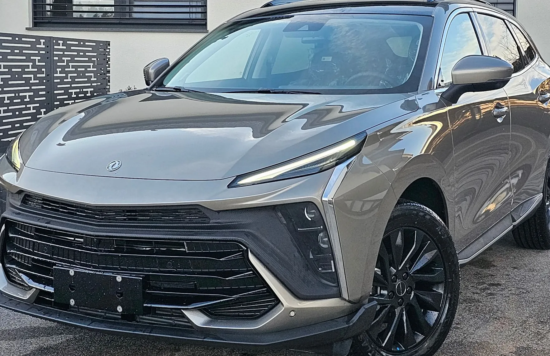 Zunanja slika - Dongfeng - - 1.5 TGDI 7DCT LUXURYNA ZALOGIMY2025TESTNE VOŽN - 1