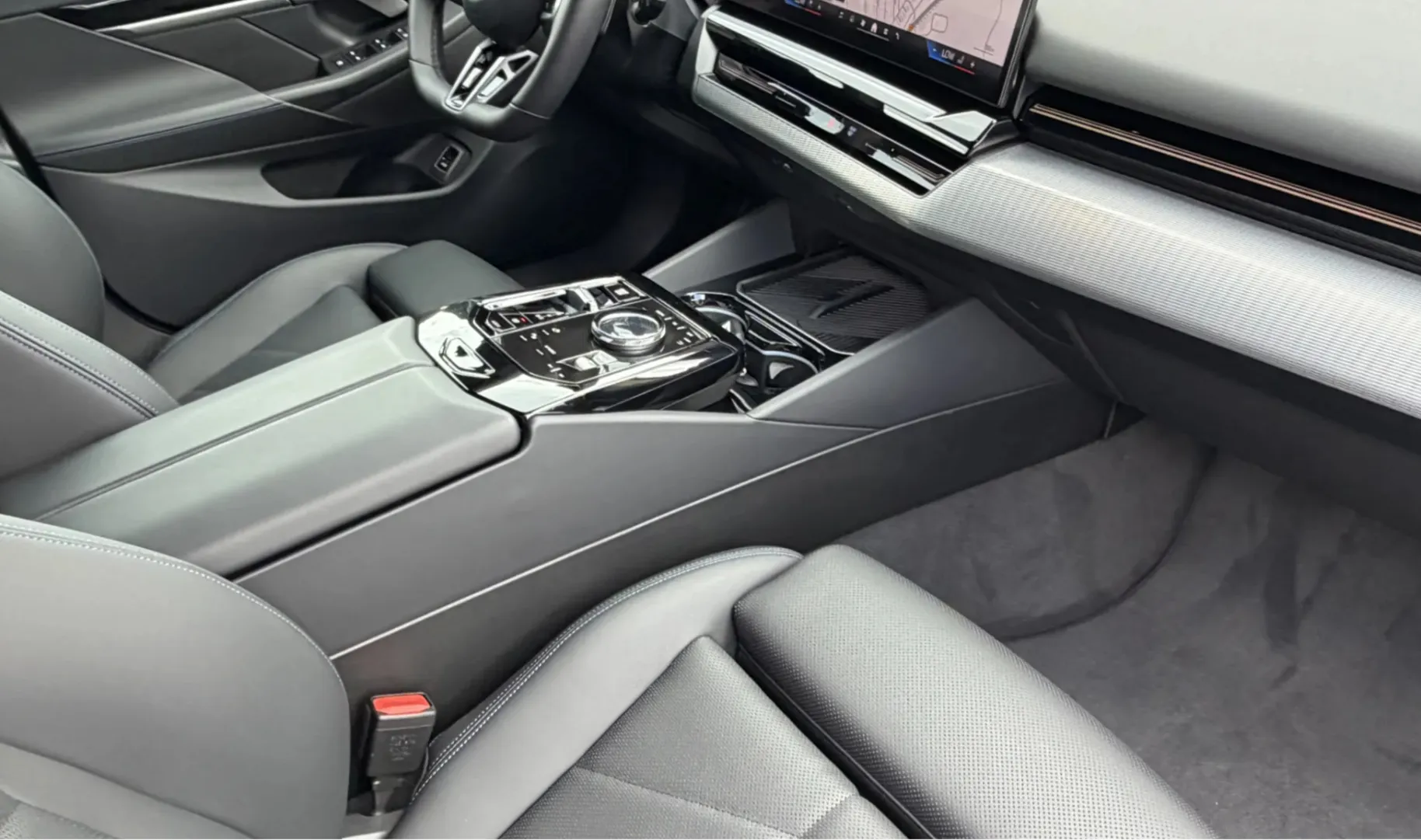 Zunanja slika - BMW Serija 5 - BMW 540d xDrive, 210KW - 16