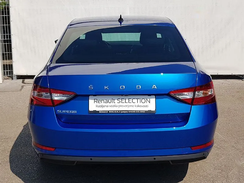 Zunanja slika - Škoda Superb - 2.0 TDI DSG ACC VIRTUAL LED KAMERA GR.SED PRIKLOP - 6