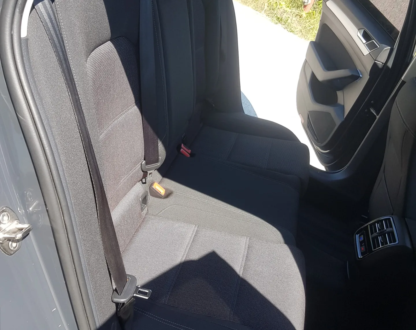 Zunanja slika - Volkswagen Passat - 2,0 TDI BMT Highline - 14