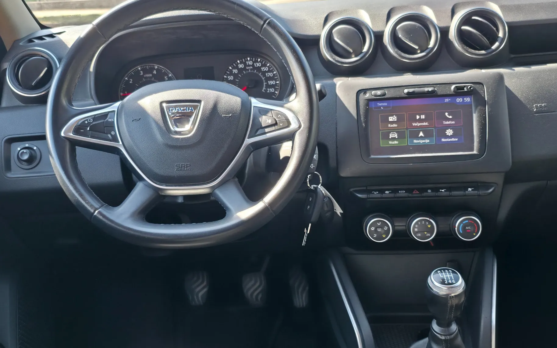 Zunanja slika - Dacia Duster - 4x4 1,5 dCi 110 Comfort - 9