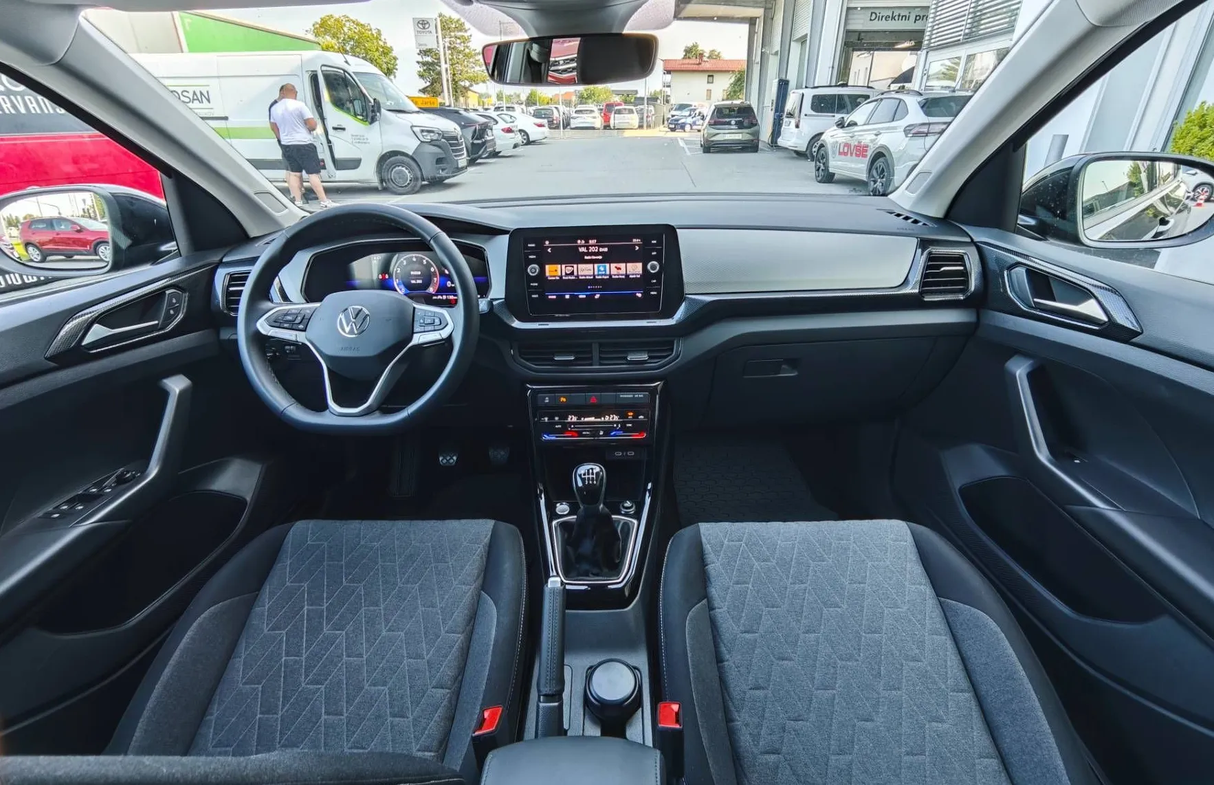 Zunanja slika - Volkswagen T-Cross - 1.0 TSI 4ALL 85  115  |TAKOJŠEN PREVZEM| - 9