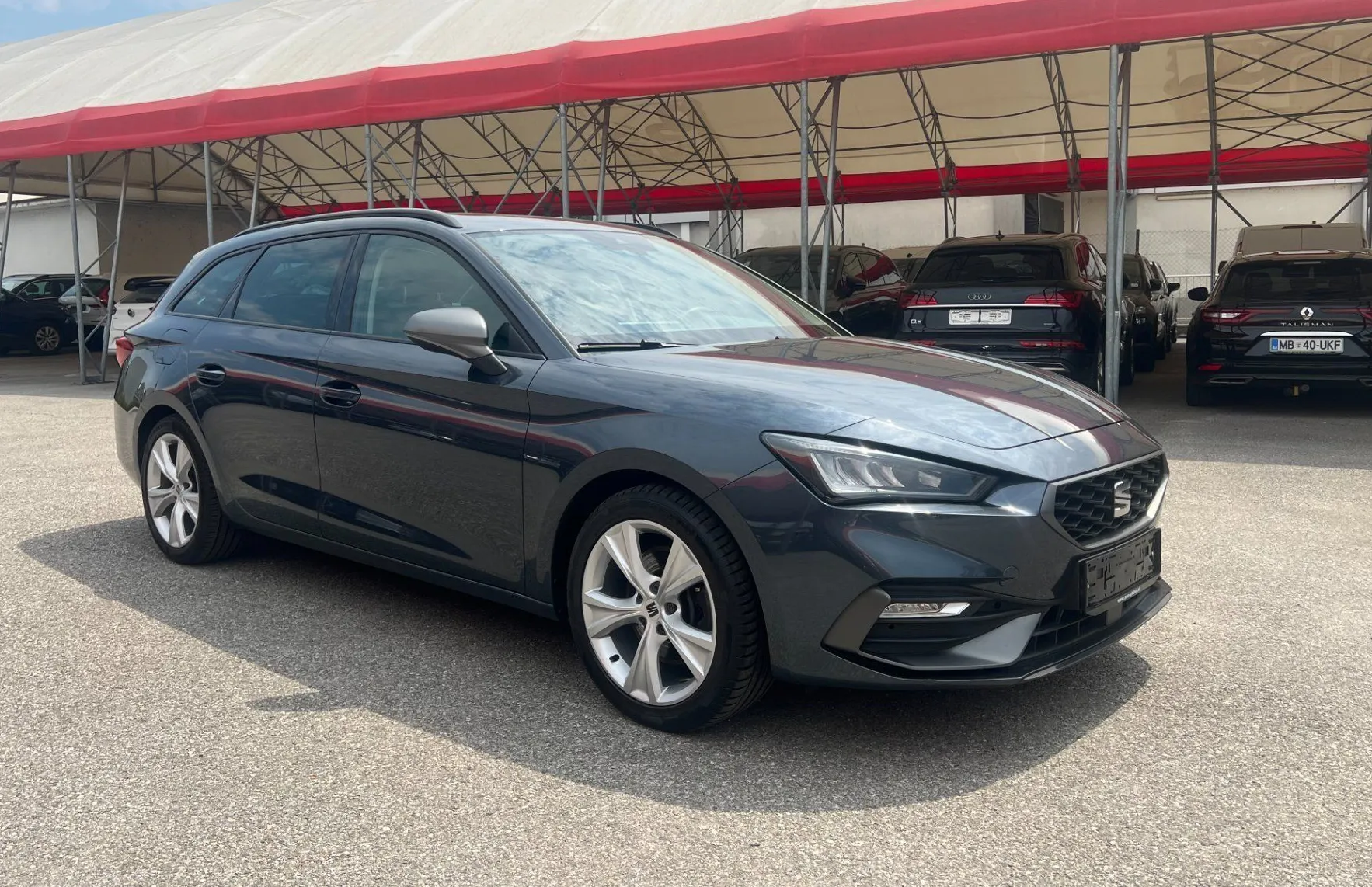 Zunanja slika - Seat Leon - ST 2.0 TDI FR DSG.NEMŠKI+4ALU.PANORAMA.GRE.SEDEŽEV - 2