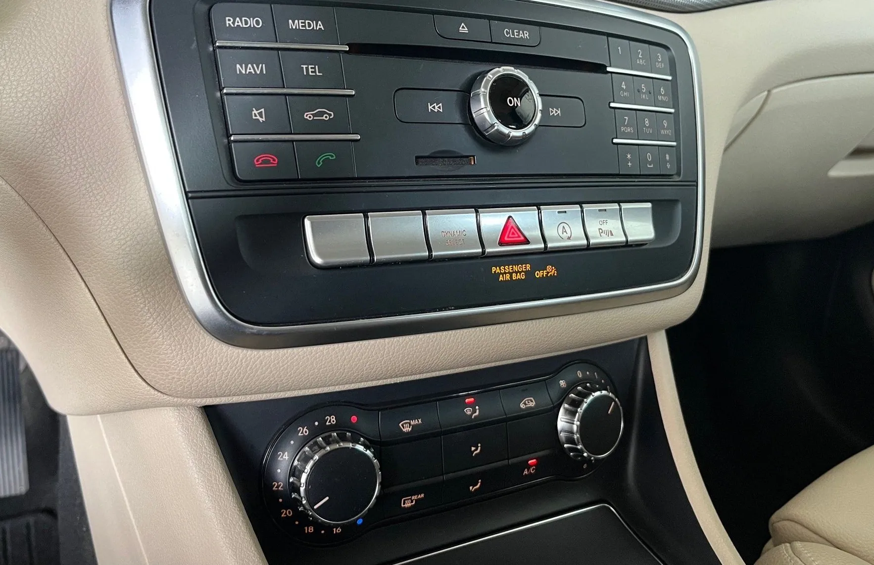 Zunanja slika - Mercedes-Benz GLA-Razred - GLA 180 Urban Avt. - 15