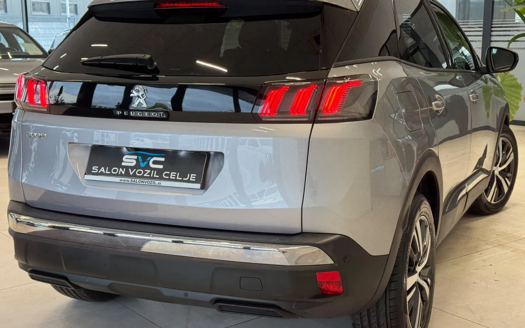 Zunanja slika - Peugeot 3008 - 1,2-130KM-ALLURE-AUT-FUL-LED-VIRTUAL-KAMERA-KEYLES - 4