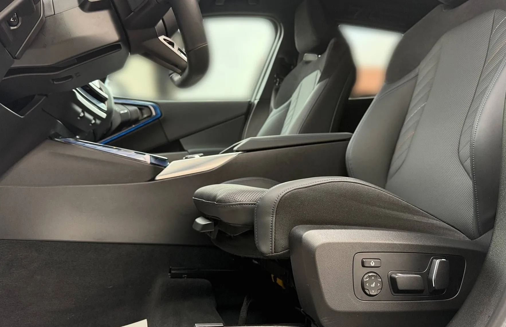 Zunanja slika - BMW X3 - serija : 20d xDrive M PAKET LED NAVI PDC KAMERA MEMORY TOP. - 13