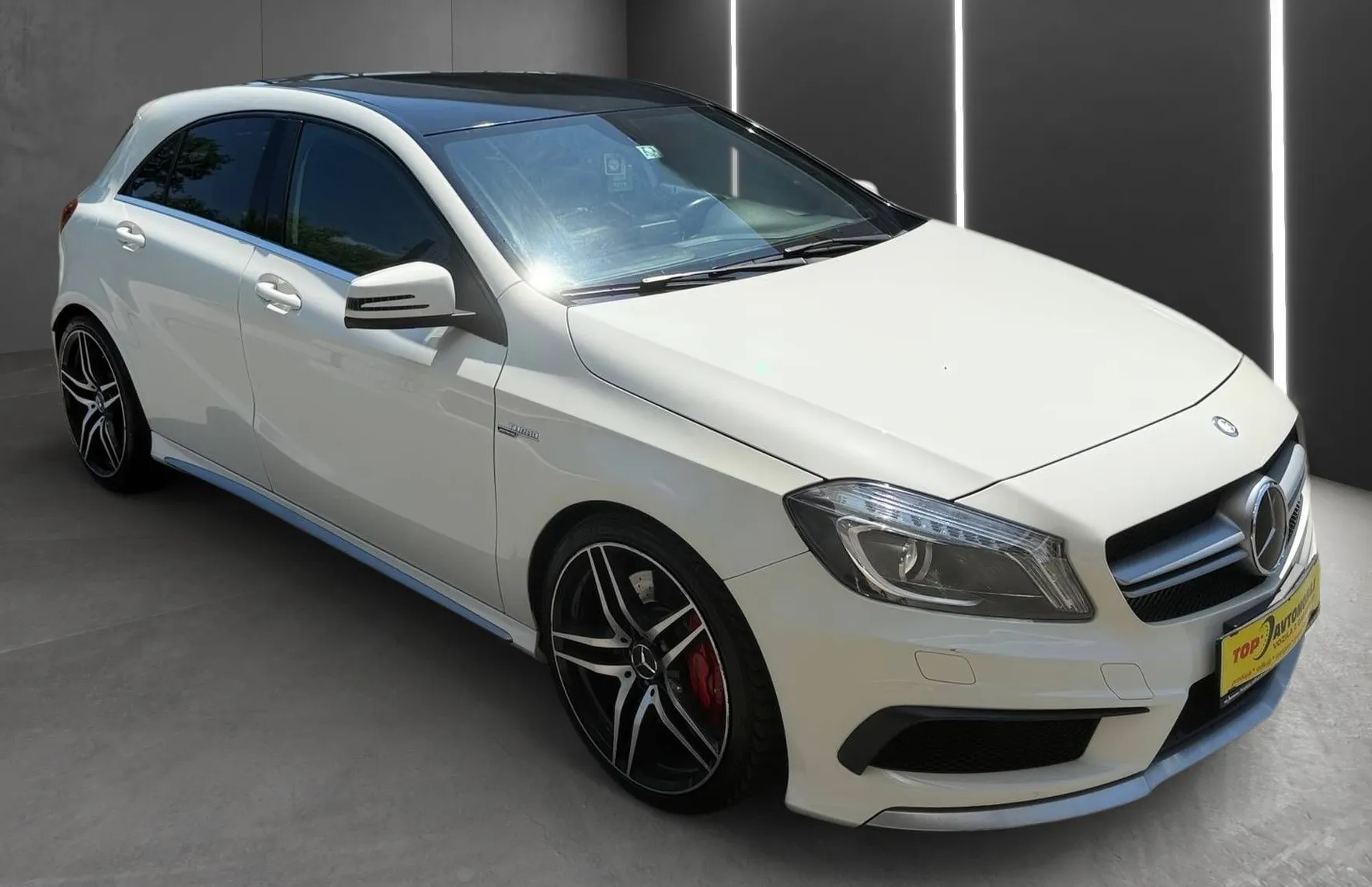 Zunanja slika - Mercedes-Benz A-Razred - 45 AMG 4MATIC XENON NAVI PDC TEM ŠPORTNI IZPUH - 9
