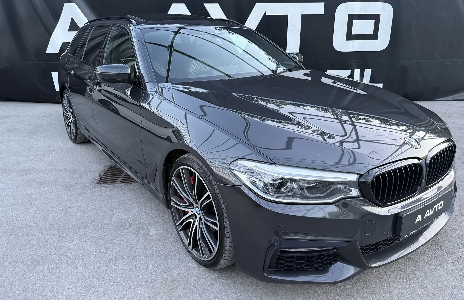 Zunanja slika - BMW Serija 5 - Touring: 530d xDrive Touring Avt. - 2