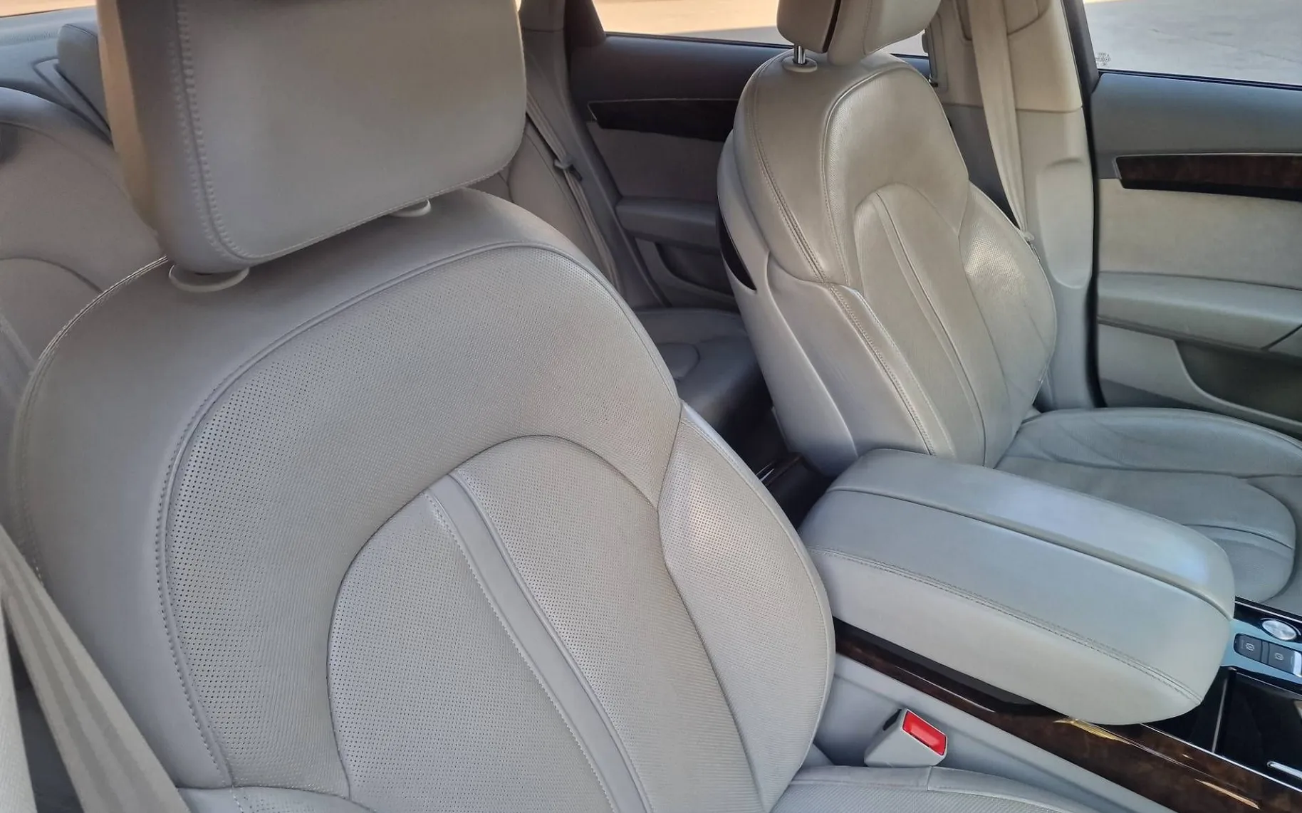 Notranja slika - Audi A8 - quattro 3.0 TDI MATRIX-SOFT POLOG 2400 - 12