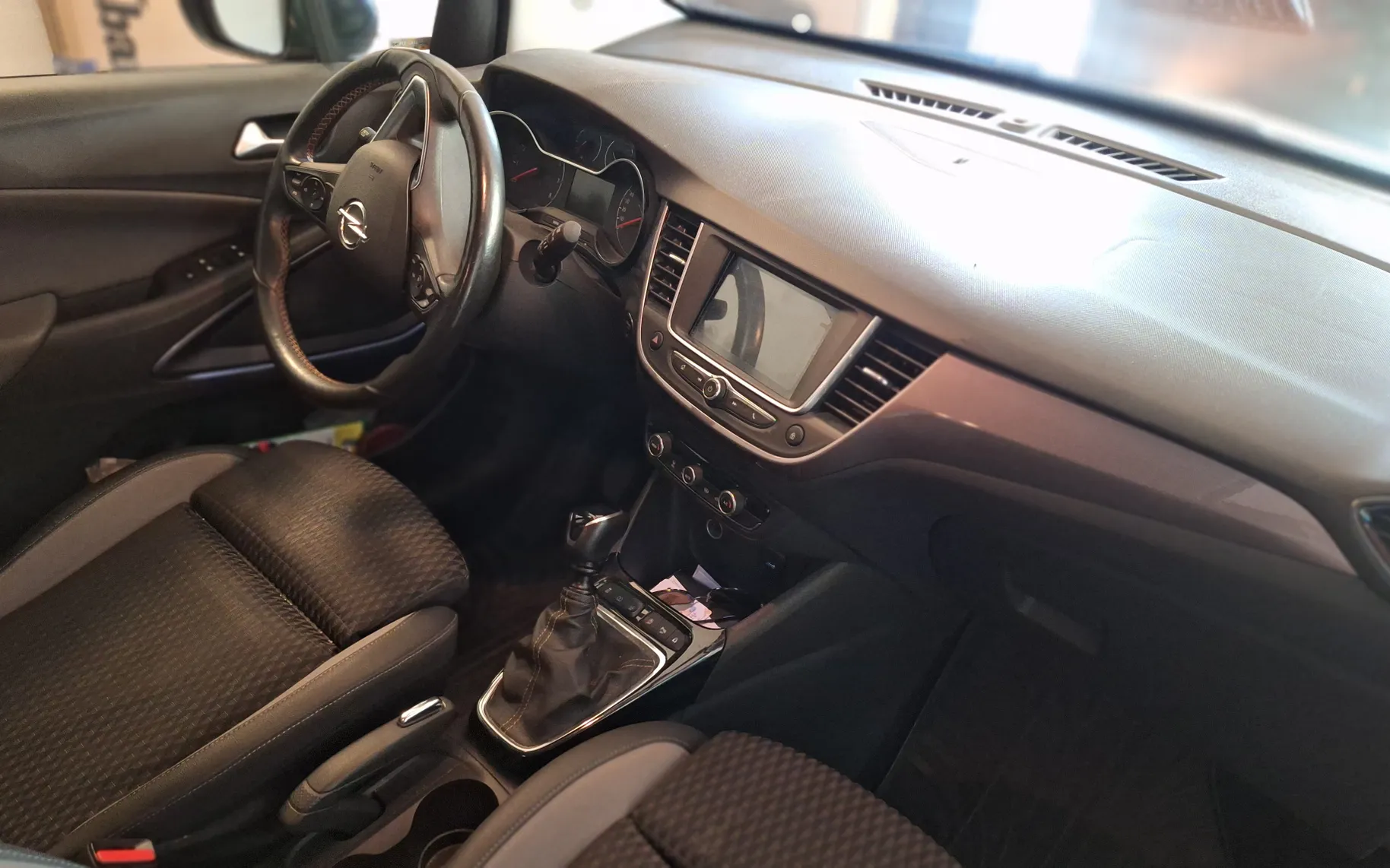 Notranja slika - Opel Crossland X - 1,2 Turbo Innovation Start/Stop - 6