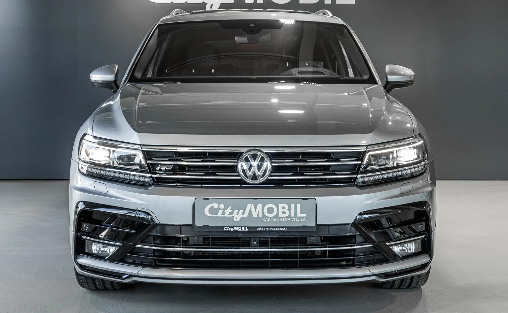 Zunanja slika - VW Tiguan Allspace - 2.0TSI-R LINE-7SED-HEAD UP-PANO-360-ACC-NAVI-USNJ - 2