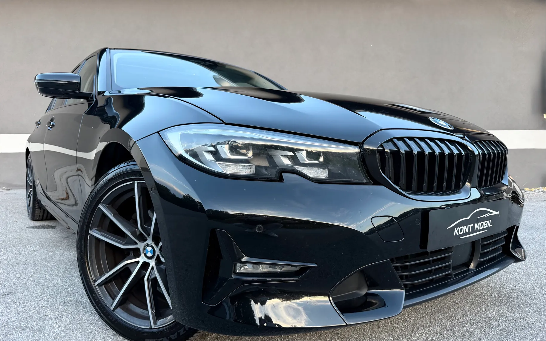 Zunanja slika - BMW Serija 3 - 320d Luxury Line 2.LASTNIK X-DRIVE ACC PANO. AMBI. - 4